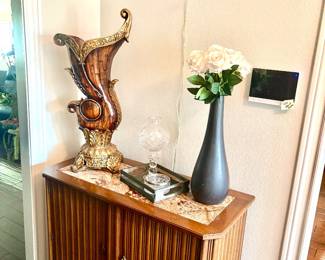 Vintage side table w/doors