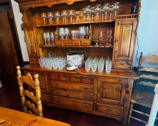 China Cabinet/Hutch