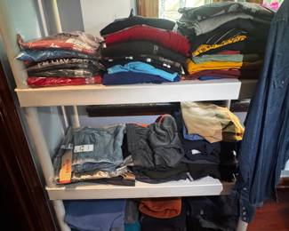 Men's Clothing Sizes M - L