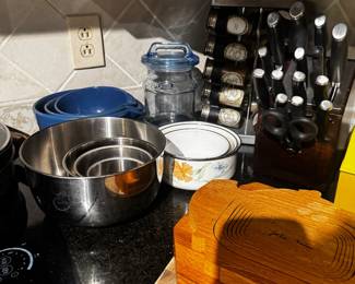 Spice Rack, Knife Block, Cutting Boards