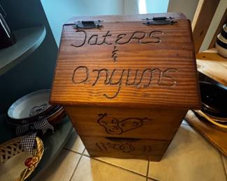 Wood Tater and Onion Bin