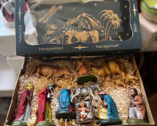 Vintage W. German Nativity (Handgemalt)