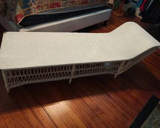 Antique Wicker Chaise lounge with cushion 