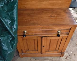Late 19th Century small Cabinet 