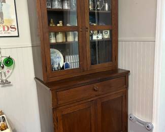 Nice cabinet with storage