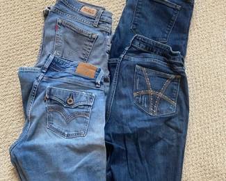 Levis  KUT Bootcuts Jeans Size 6  8 Long