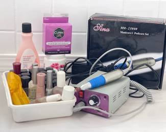 Gina MM2500 Manicure  Pedicure Set w Assorted Nail Polish Nail Polish Remover