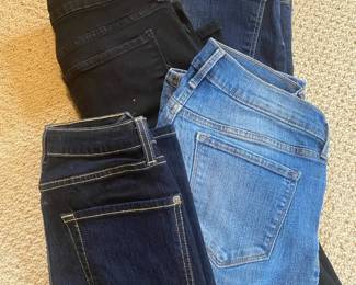 4 Pairs Ladies Jeans Straight Leg Old Navy  Hello