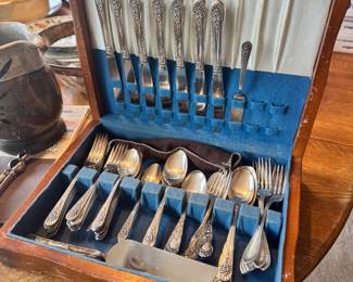 WM Rogers Jubilee Silver Plated Flatware in Box