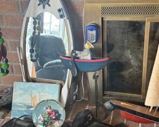 Miscellaneous decor