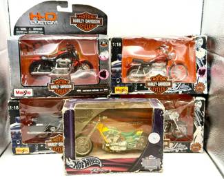 Maisto & Hot Wheels Motorcycle Toys Die Cast Harley-Davidson 1997 FLHR Full Dress-by Maisto Maisto Harley Davidson Motorcycles Black FLHT Electra Glide Standard HD019 Harley Davidson Die Cast Metal 1997 XL Sportster Scale 1:18 Maisto 1:18 scale die-cast Harley-Davidson motorcycles Series 31 Hot Wheels Racing NASCAR Thunder Rides #43 Cheerios 1:18 Scale Motorcycle