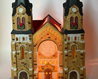 Heartland Valley Village Porcelain Lighted House