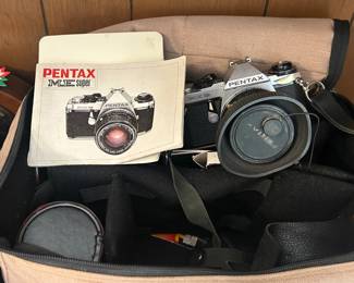 Vintage Pentax camera w/accessories 