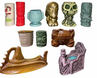 Collection DISNEYLAND TRADER SAMS and Tiki Mugs