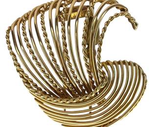 A Vintage 14k Gold Brooch