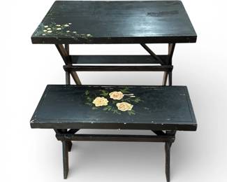 An American Garden Table & Bench w Roses