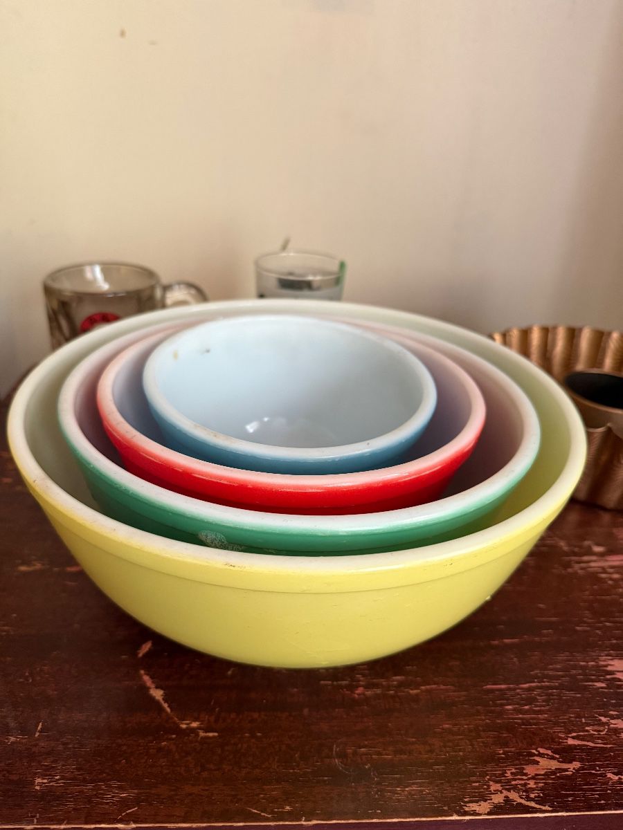 Pyrex set