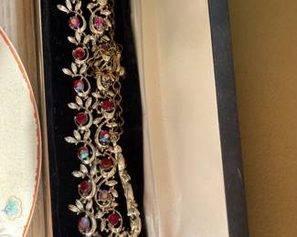 Costume jewelry 