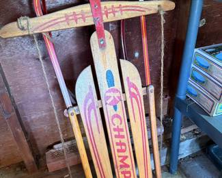 This old sled looks NEW