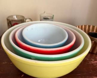 Pyrex set