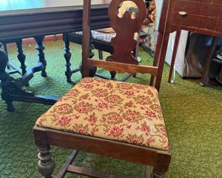 Close up of the chair 