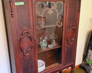 Antique cabinet, there are two of these and they are in excellent condition 