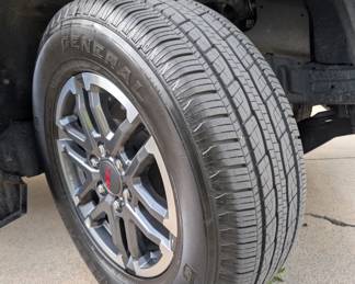 2024 Toyota Tacoma TRD Sport (9,250 Miles)