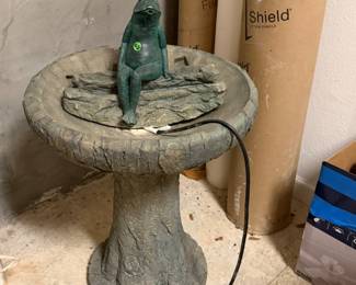 Full size bird bath fountain $75