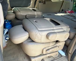 SATURN SEATS FOLDED DOWN