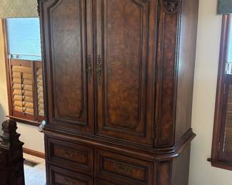 Beautiful dresser and or wardrobe (can be configured)