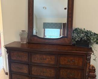 Beautiful dresser, large accent mirror (not part of dresser)