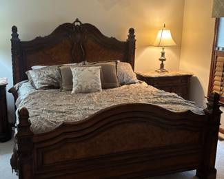 Stunning king bed set