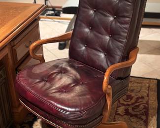 Elegant leather desk chair 
