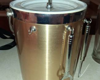 Retro ice bucket