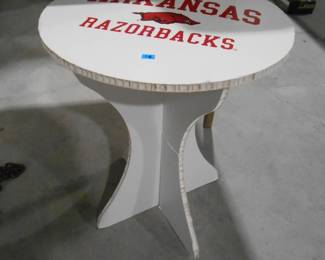 Razorback Table