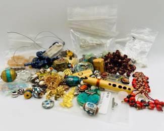 Mystery Lot: Jewelry & Jewelry Findings