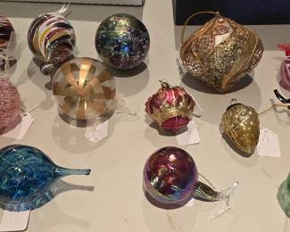 ART GLASS & DESIGNER CHRISTMAS ORNAMENTS