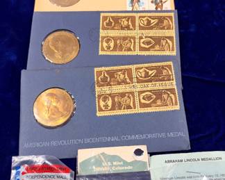 Collection of bicentennial medals