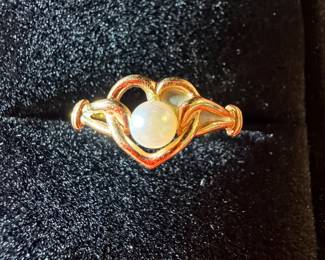 Another 10 karat and pearl ring