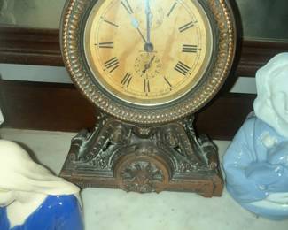 UNIQUE SETH THOMAS MANTLE CLOCK