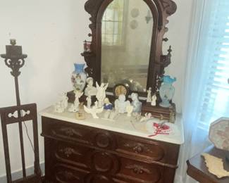 LOVELY ANTIQUE VICTORIAN WALNUT DRESSER w/ MARBLE TOP
