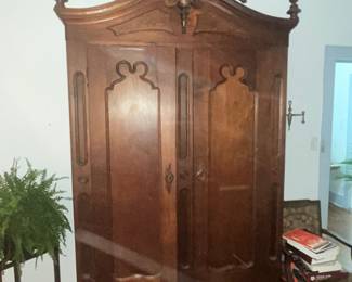 OUTSTANDING ANTIQUE ARMOIRE - MADE IN VICTORIA!