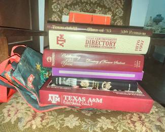 LOTS OF TEXAS A & M BOOKS / ANNUALS