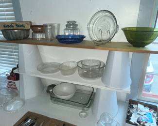 PYREX AND KITCHEN WARE