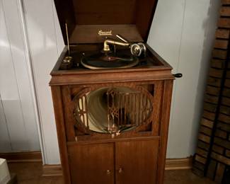 Brunswick Phonograph photo 1 of 3