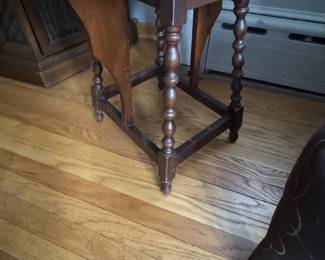 End table folding leaf photo 2 of 2