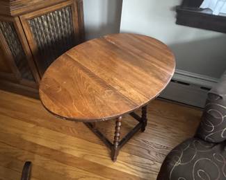 End table folding leaf photo 1 of 2