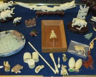 Vintage Asian Figurines & Collectables