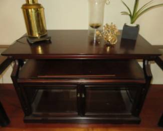 Mahogany Console TV/Entertainment Cabinet