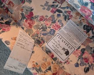 Floral Flexsteel sofa couch L 86in x W 36in